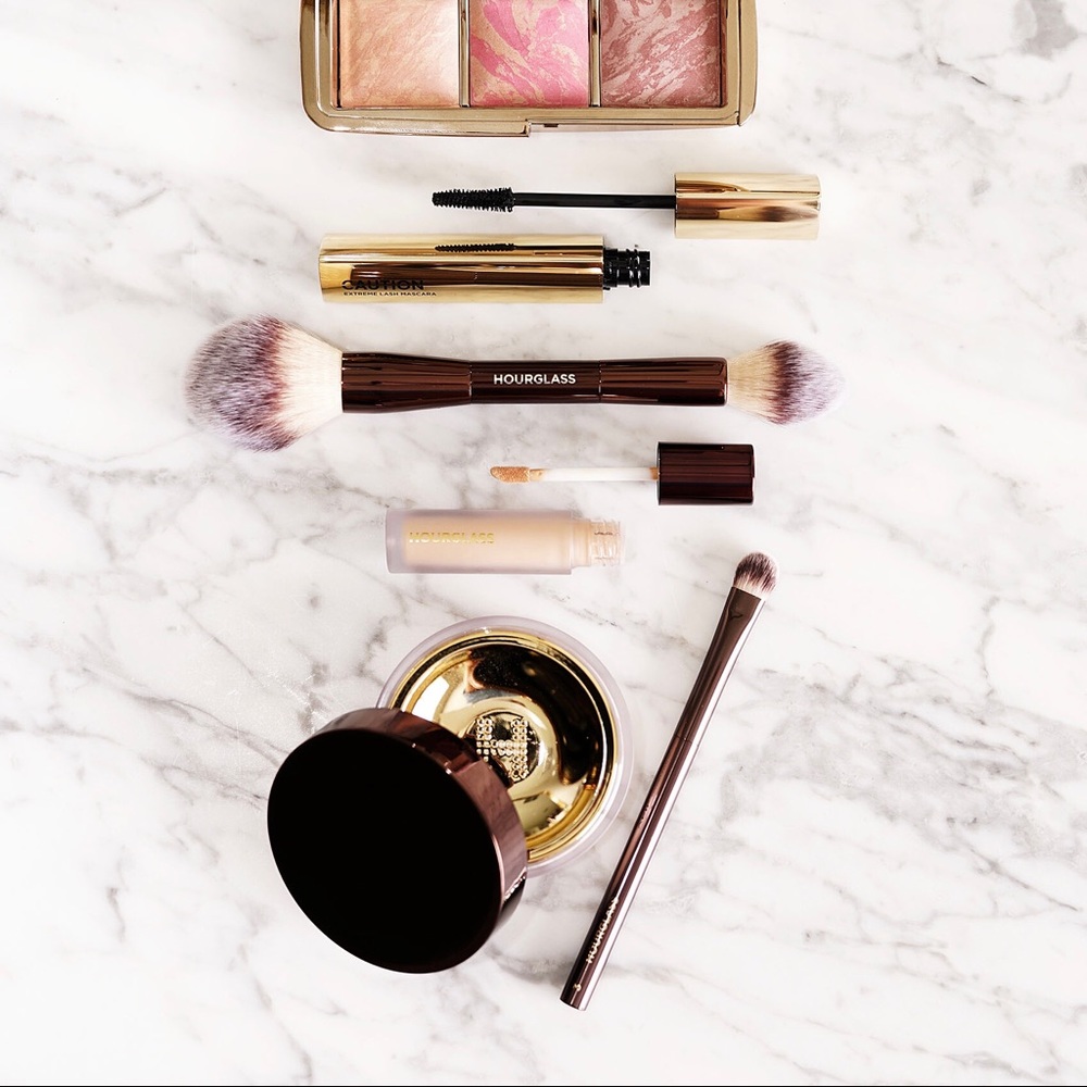 🌿 Hourglass Veil Translucent Setting Powder - Picture 8 of 15